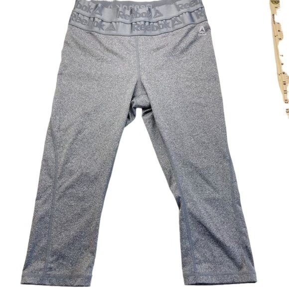 Reebok Pants - Reebok Double Band Logo Performance Cropped Pant Leggings Size Large